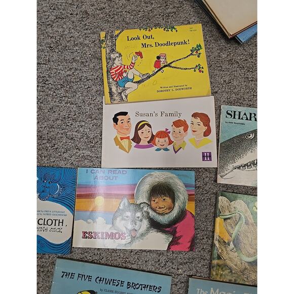 Lot of 14 Vintage Mixed Authors Bedtime Paperback Children's Story Time Books - Picture 2 of 8